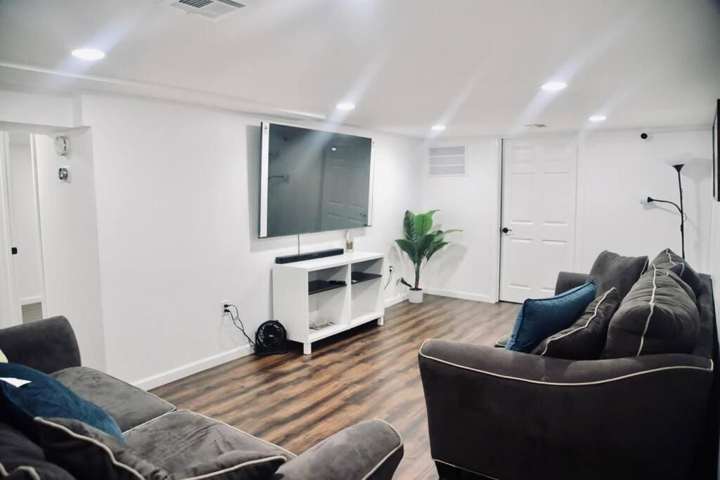 Cozy 2 Bedrooms & 1 Bath Livingston Luaran gambar